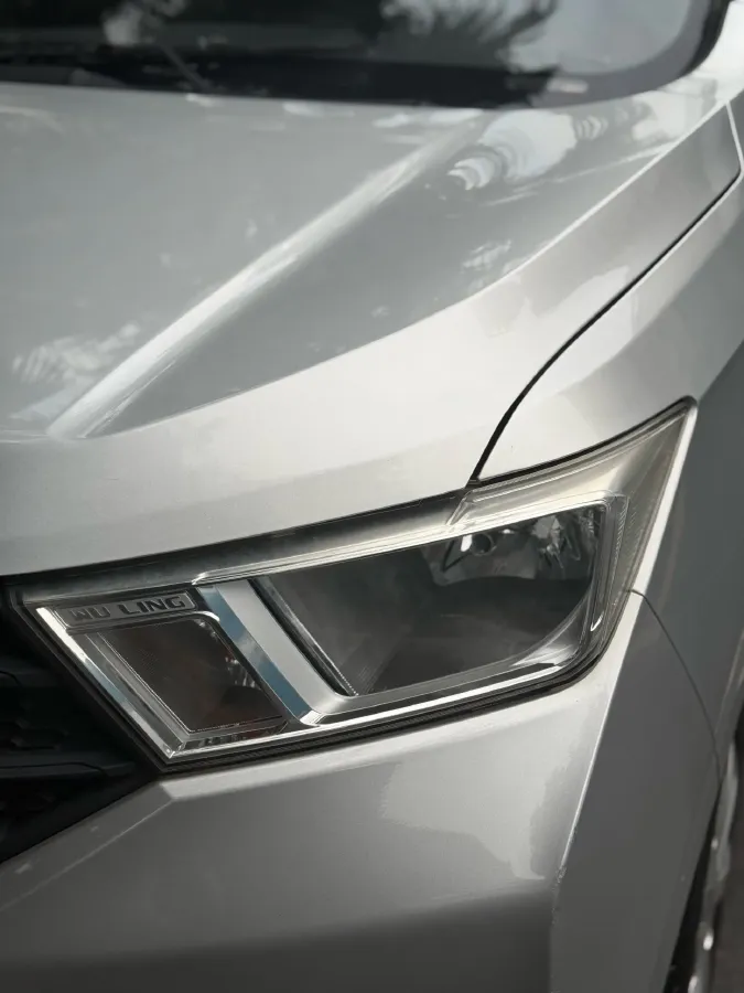 2021 WuLing HongGuang 1.5L 99HP L4 6MT,autocango,china used car exporter,china ev exporter,chinese used car exporter,chinese used ev exporter