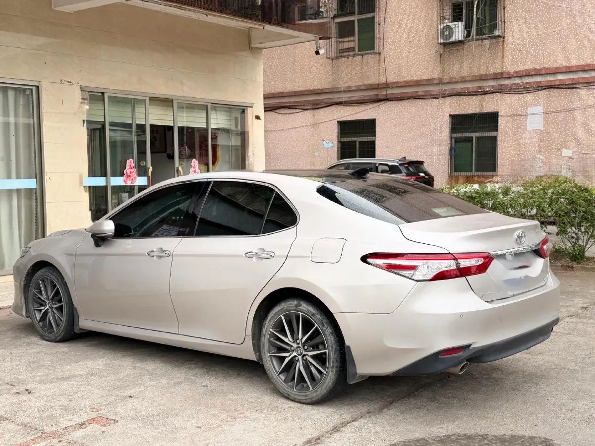 2021 Toyota Camry 2.5L 209HP L4 8AT,autocango,china used car exporter,china ev exporter,chinese used car exporter,chinese used ev exporter