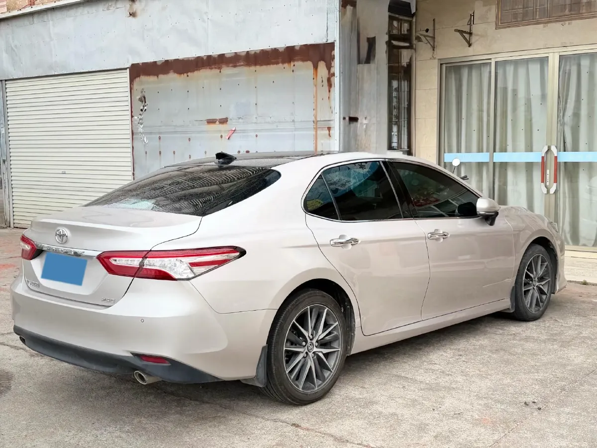 2021 Toyota Camry 2.5L 209HP L4 8AT,autocango,china used car exporter,china ev exporter,chinese used car exporter,chinese used ev exporter
