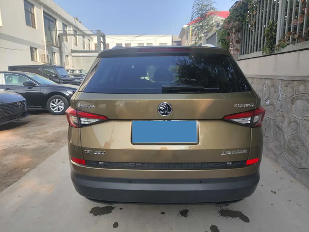 2018 Skoda Kodiak 2.0T 186HP L4 7DCT,autocango,china used car exporter,china ev exporter,chinese used car exporter,chinese used ev exporter