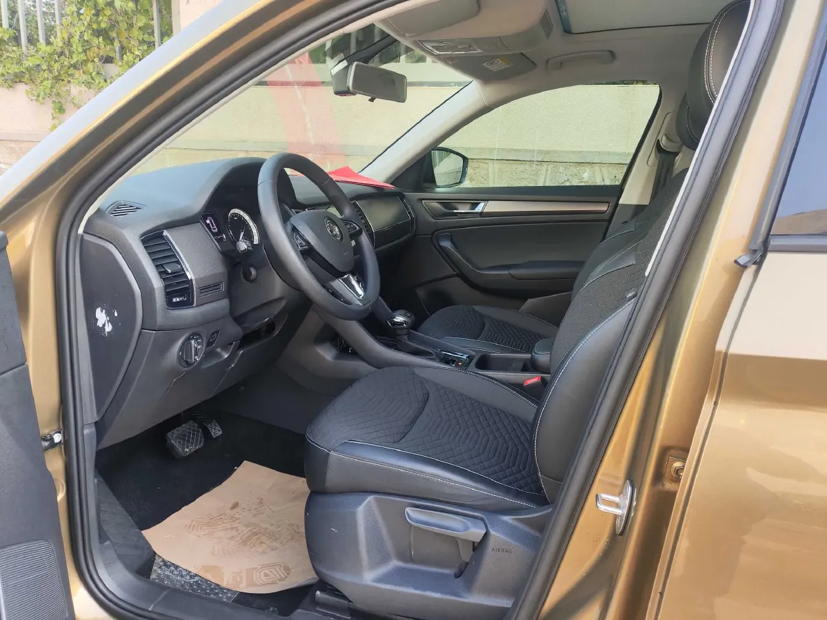 2018 Skoda Kodiak 2.0T 186HP L4 7DCT,autocango,china used car exporter,china ev exporter,chinese used car exporter,chinese used ev exporter