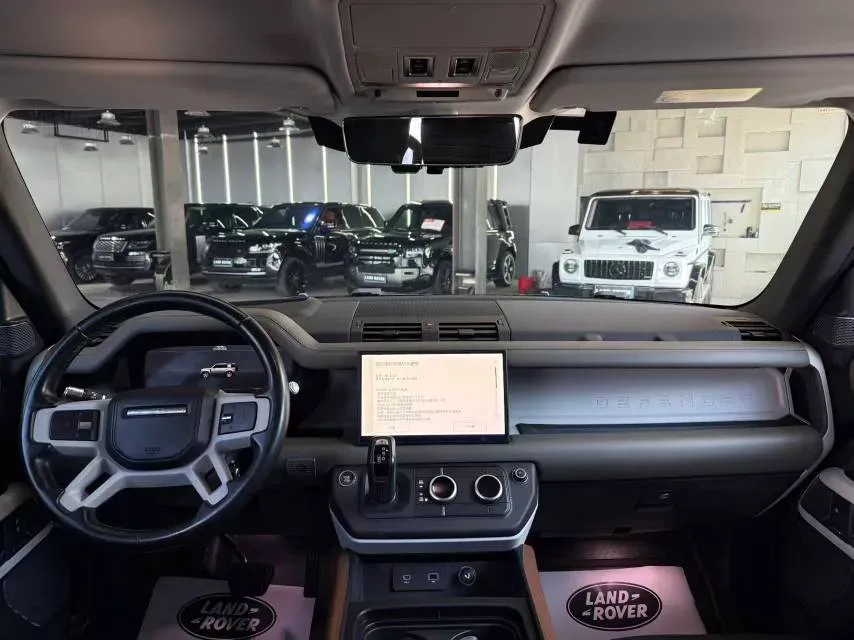 2022 Land Rover Defender 3.0T 400HP L6 8AT,autocango,china used car exporter,china ev exporter,chinese used car exporter,chinese used ev exporter
