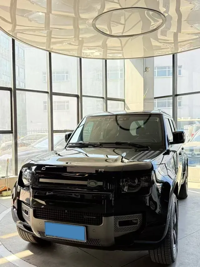 2022 Land Rover Defender 3.0T 400HP L6 8AT,autocango,china used car exporter,china ev exporter,chinese used car exporter,chinese used ev exporter