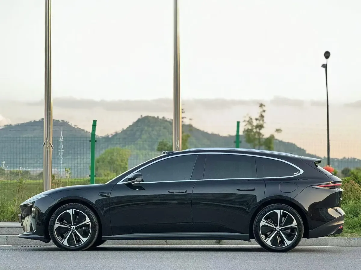 2024 NIO ET5T BEV 100KWH,autocango,china used car exporter,china ev exporter,chinese used car exporter,chinese used ev exporter