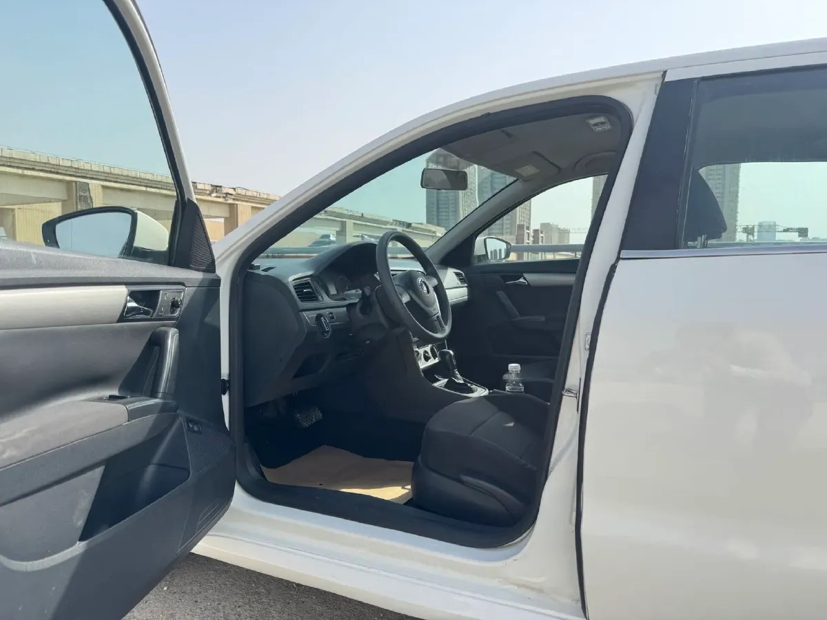 2013 Volkswagen Lavida 1.6L 110HP L4 6AT,autocango,china used car exporter,china ev exporter,chinese used car exporter,chinese used ev exporter