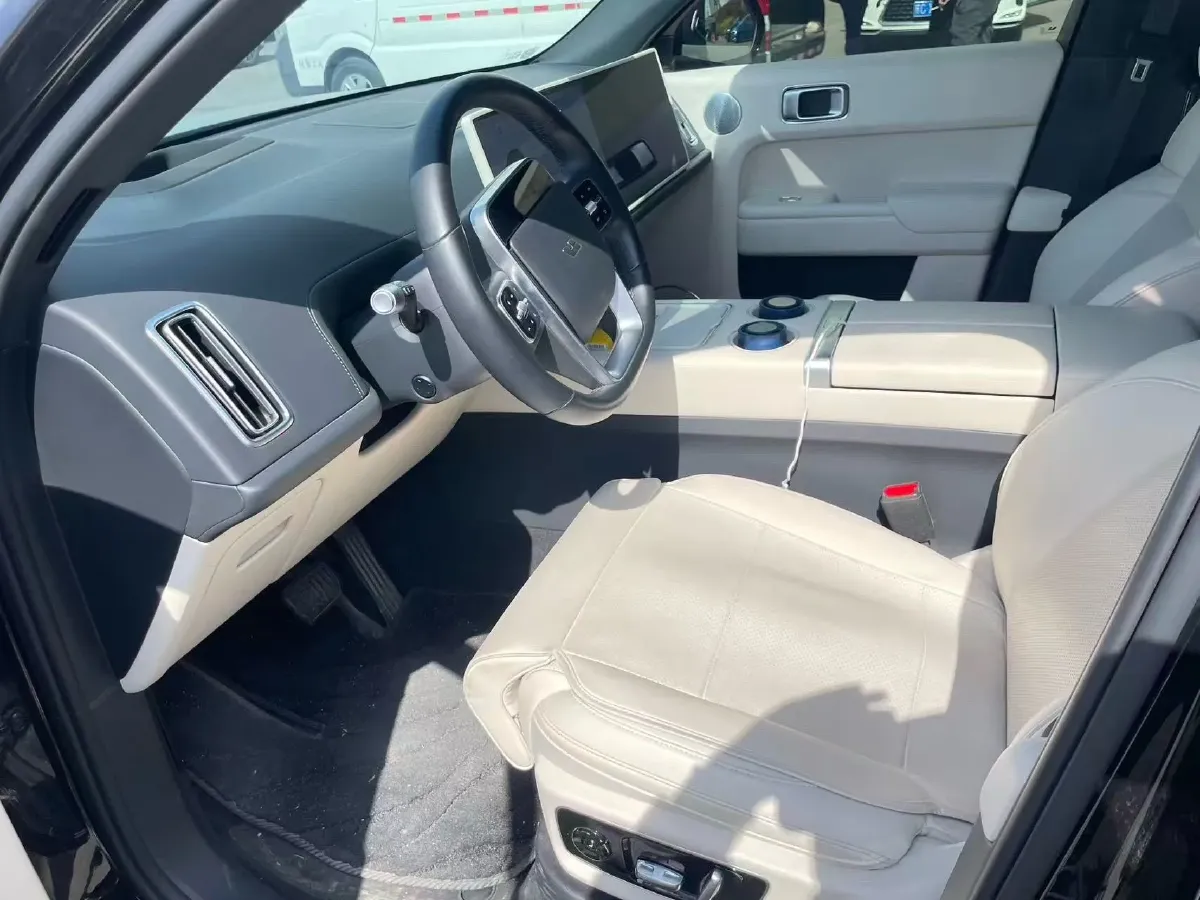 2023 Li L7 Range Extended 154HP REEV 40.9KWH,autocango,china used car exporter,china ev exporter,chinese used car exporter,chinese used ev exporter