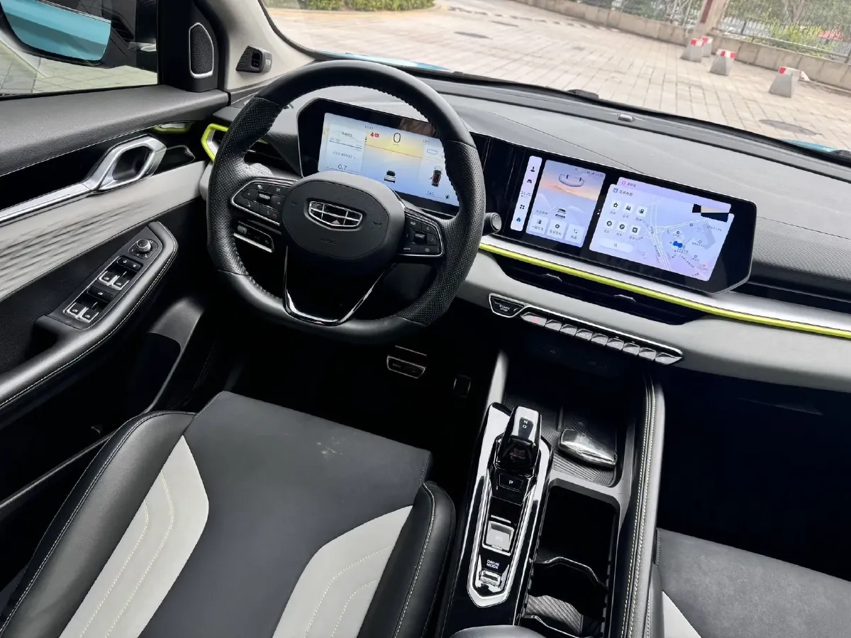 2022 Geely Coolray 1.5T 181HP L4 7DCT,autocango,china used car exporter,china ev exporter,chinese used car exporter,chinese used ev exporter