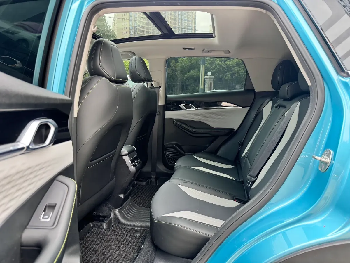 2022 Geely Coolray 1.5T 181HP L4 7DCT,autocango,china used car exporter,china ev exporter,chinese used car exporter,chinese used ev exporter