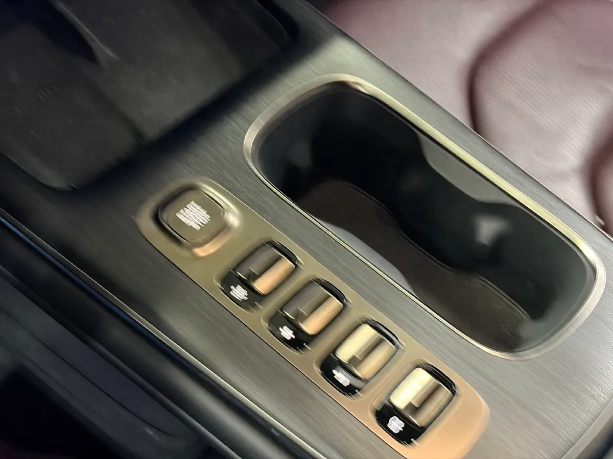 2024 MI SU7 BEV 101KWH,autocango,china used car exporter,china ev exporter,chinese used car exporter,chinese used ev exporter