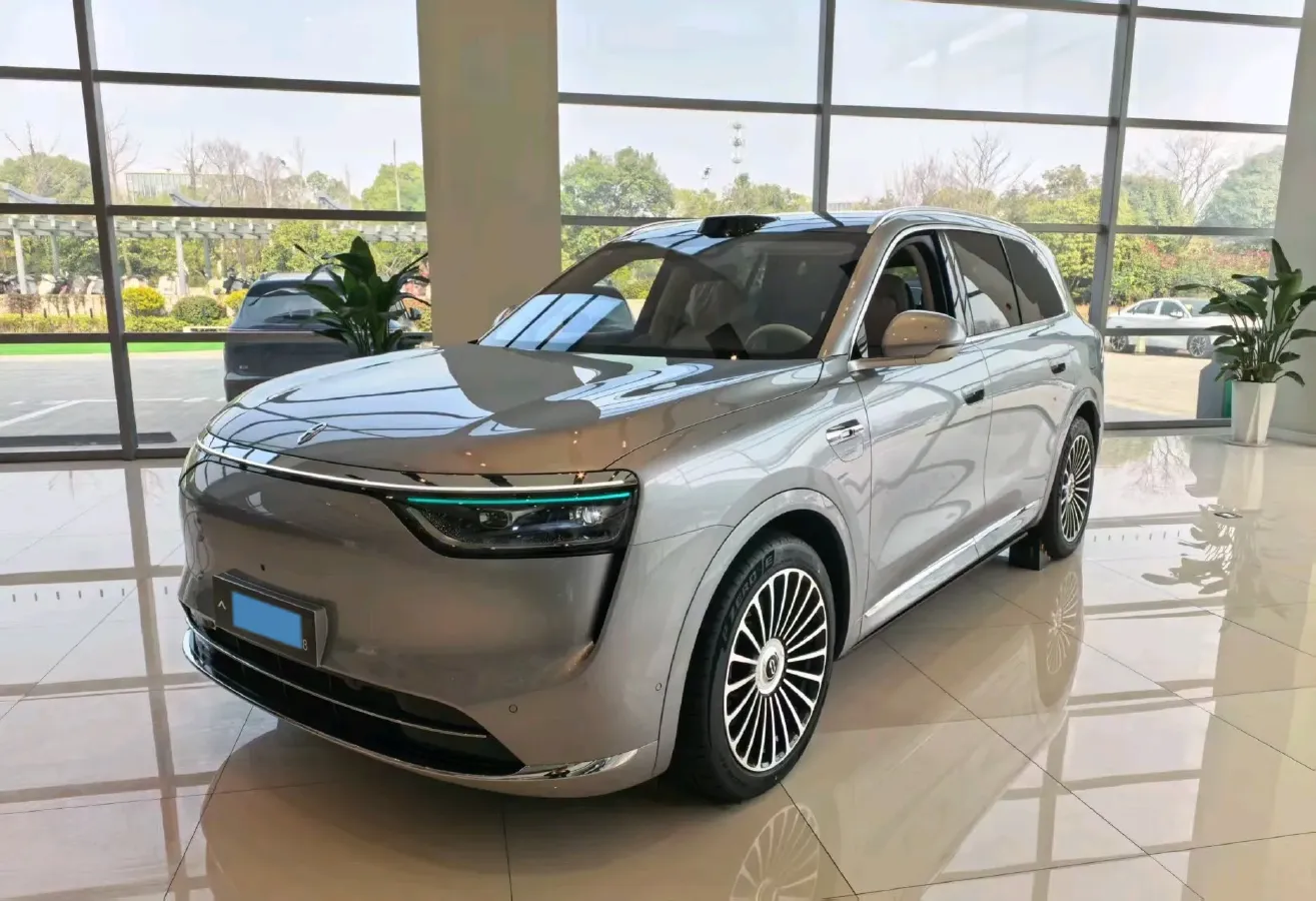 2025 AITO AITO M8 REEV 160HP REEV 53.4KWH,autocango,china used car exporter,china ev exporter,chinese used car exporter,chinese used ev exporter