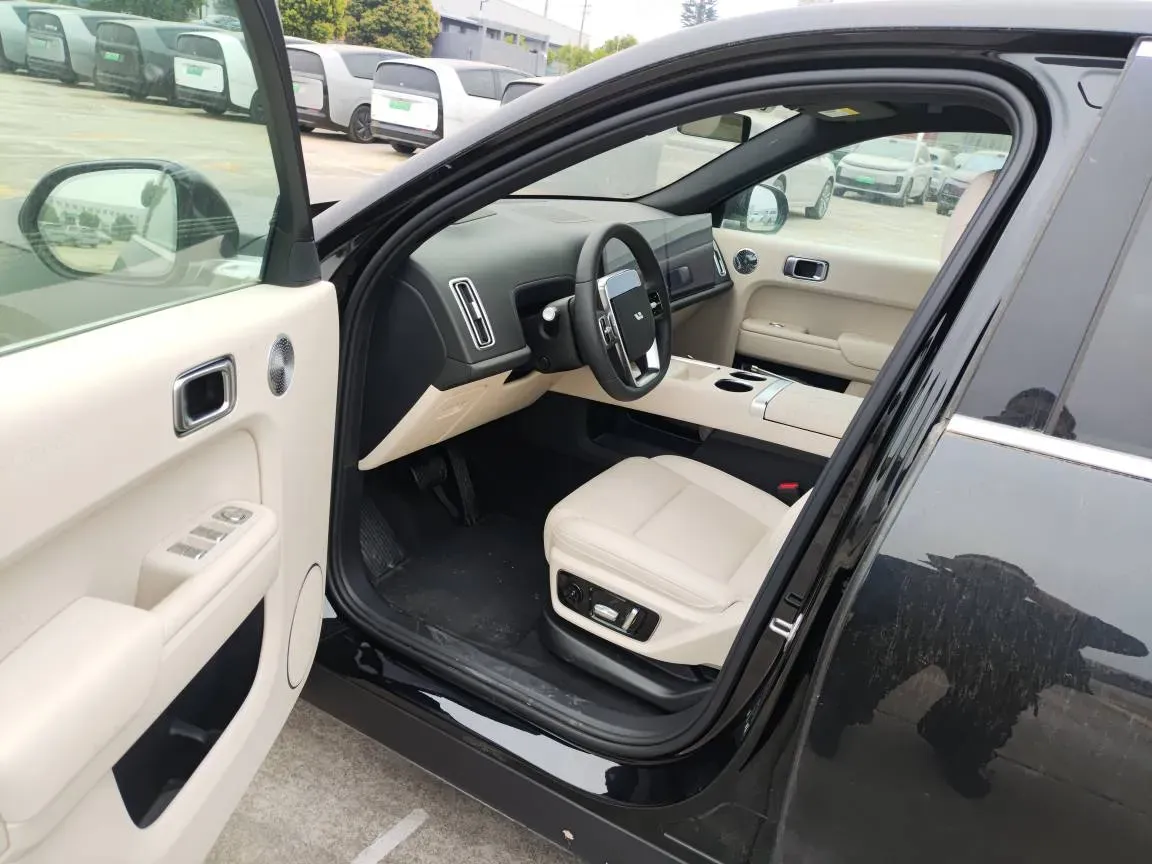 2025 Li L7 Range Extended 154HP REEV,autocango,china used car exporter,china ev exporter,chinese used car exporter,chinese used ev exporter