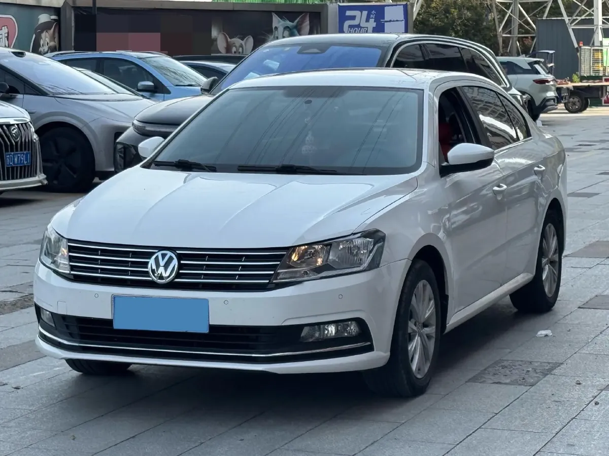 2017 Zotye Damy X7 1.8T 177HP L4 5MT,autocango,china used car exporter,china ev exporter,chinese used car exporter,chinese used ev exporter