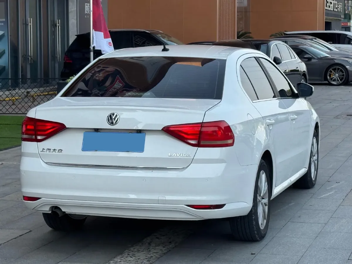 2017 Zotye Damy X7 1.8T 177HP L4 5MT,autocango,china used car exporter,china ev exporter,chinese used car exporter,chinese used ev exporter