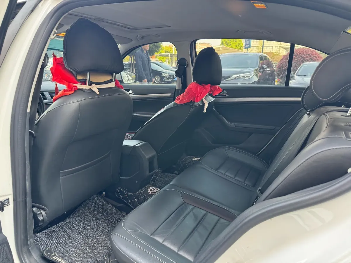 2017 Zotye Damy X7 1.8T 177HP L4 5MT,autocango,china used car exporter,china ev exporter,chinese used car exporter,chinese used ev exporter