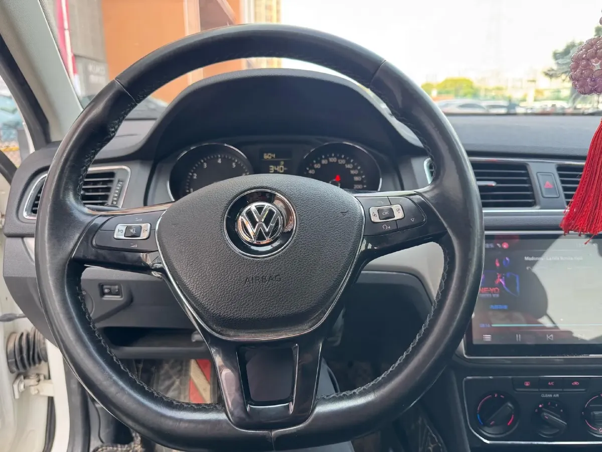 2017 Zotye Damy X7 1.8T 177HP L4 5MT,autocango,china used car exporter,china ev exporter,chinese used car exporter,chinese used ev exporter