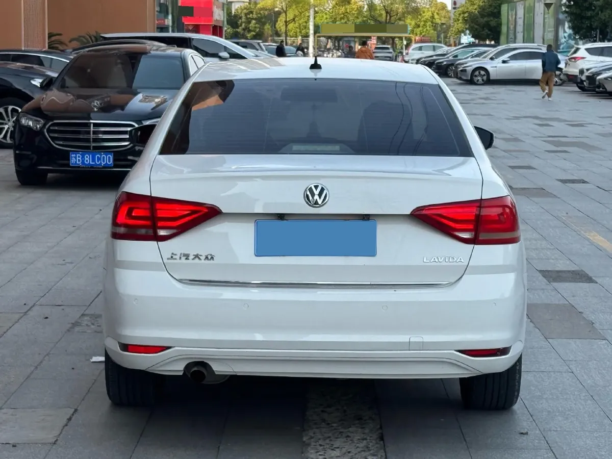 2017 Zotye Damy X7 1.8T 177HP L4 5MT,autocango,china used car exporter,china ev exporter,chinese used car exporter,chinese used ev exporter