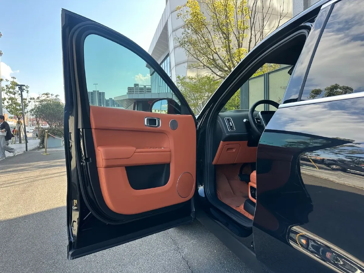 2023 Li L9 Range Extended 154HP REEV 42.6KWH,autocango,china used car exporter,china ev exporter,chinese used car exporter,chinese used ev exporter