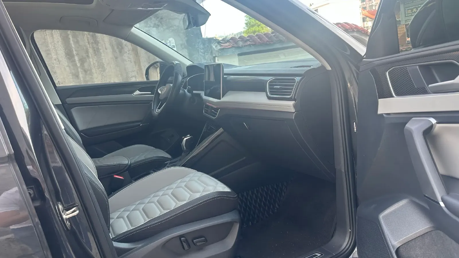 2023 Volkswagen Tayron 2.0T 186HP L4 7DCT,autocango,china used car exporter,china ev exporter,chinese used car exporter,chinese used ev exporter