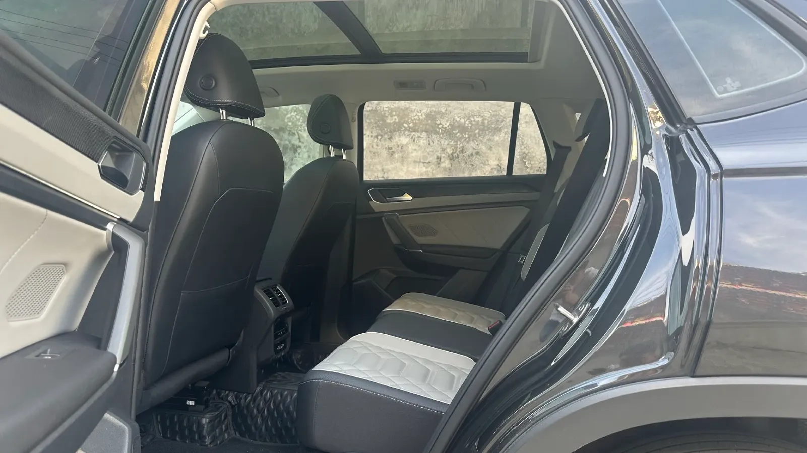 2023 Volkswagen Tayron 2.0T 186HP L4 7DCT,autocango,china used car exporter,china ev exporter,chinese used car exporter,chinese used ev exporter