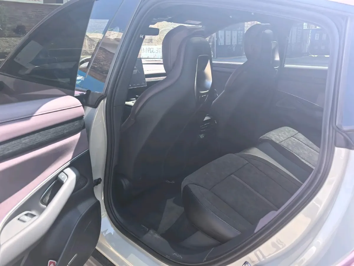 2024 MI SU7 BEV 73.6KWH,autocango,china used car exporter,china ev exporter,chinese used car exporter,chinese used ev exporter