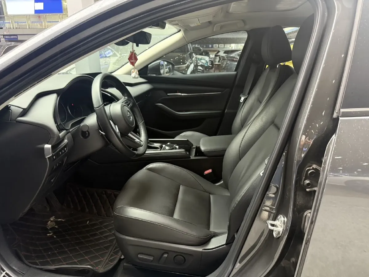 2023 Mazda 3 Axela 2.0L 158HP L4 6AT,autocango,china used car exporter,china ev exporter,chinese used car exporter,chinese used ev exporter