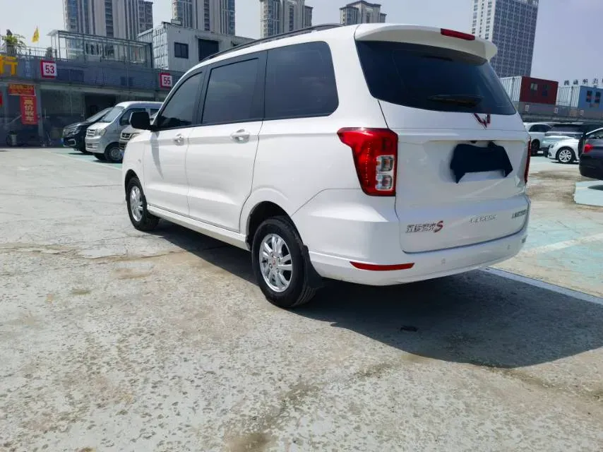 2021 WuLing HongGuang 1.5L 99HP L4 6MT,autocango,china used car exporter,china ev exporter,chinese used car exporter,chinese used ev exporter