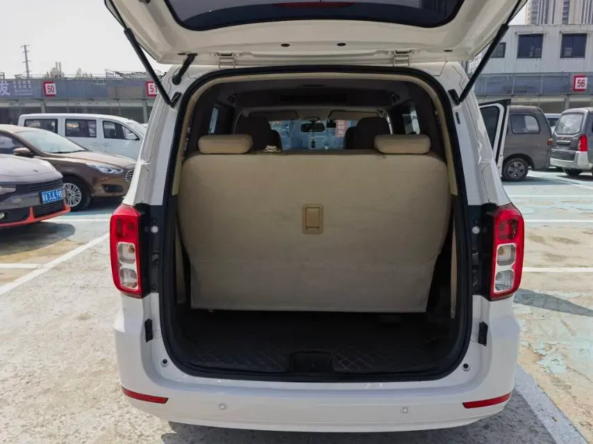 2021 WuLing HongGuang 1.5L 99HP L4 6MT,autocango,china used car exporter,china ev exporter,chinese used car exporter,chinese used ev exporter