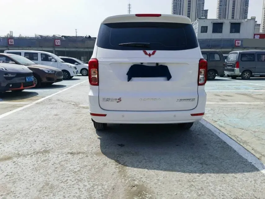 2021 WuLing HongGuang 1.5L 99HP L4 6MT,autocango,china used car exporter,china ev exporter,chinese used car exporter,chinese used ev exporter