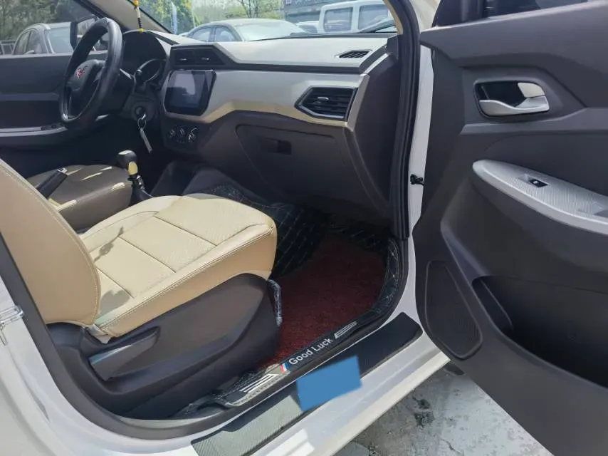 2021 WuLing HongGuang 1.5L 99HP L4 6MT,autocango,china used car exporter,china ev exporter,chinese used car exporter,chinese used ev exporter