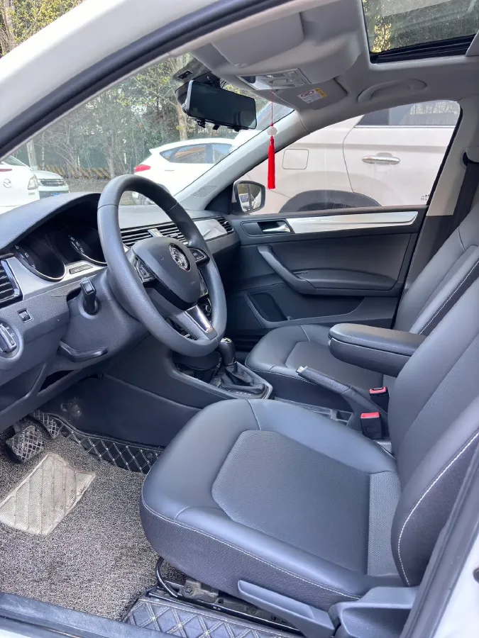 2020 Skoda Rapid 1.5L 112HP L4 6AT,autocango,china used car exporter,china ev exporter,chinese used car exporter,chinese used ev exporter