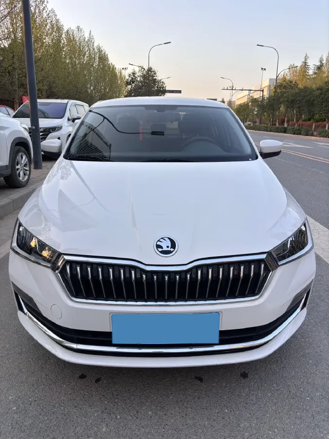 2020 Skoda Rapid 1.5L 112HP L4 6AT,autocango,china used car exporter,china ev exporter,chinese used car exporter,chinese used ev exporter