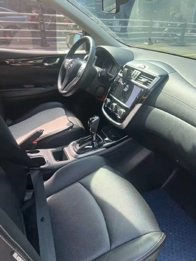 2020 Nissan Tiida 1.6L 126HP L4 CVT,autocango,china used car exporter,china ev exporter,chinese used car exporter,chinese used ev exporter