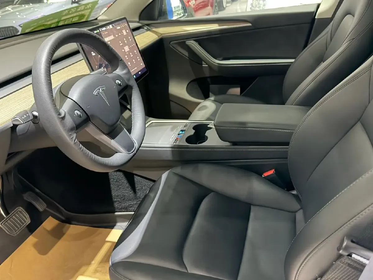 2022 Tesla Model Y BEV 60KWH,autocango,china used car exporter,china ev exporter,chinese used car exporter,chinese used ev exporter