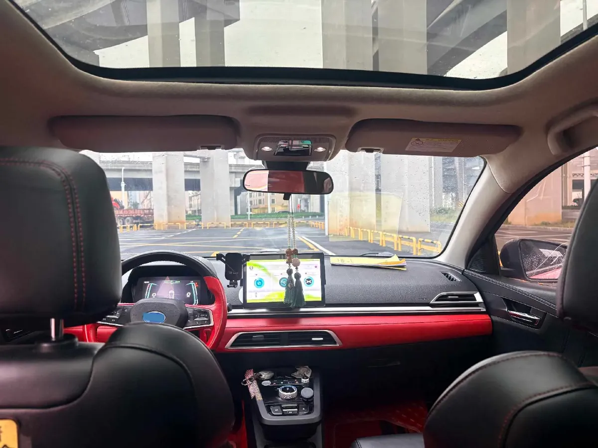 2021 MG Pilot 1.5T 173HP L4 7DCT,autocango,china used car exporter,china ev exporter,chinese used car exporter,chinese used ev exporter