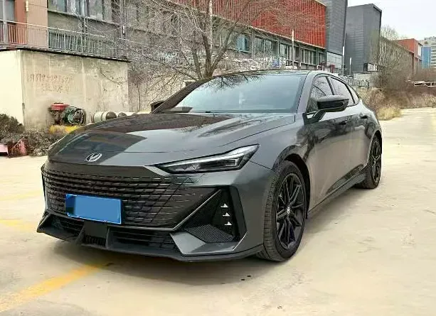 2022 ChangAn UNI-V 1.5T 188HP L4 7DCT,autocango,china used car exporter,china ev exporter,chinese used car exporter,chinese used ev exporter