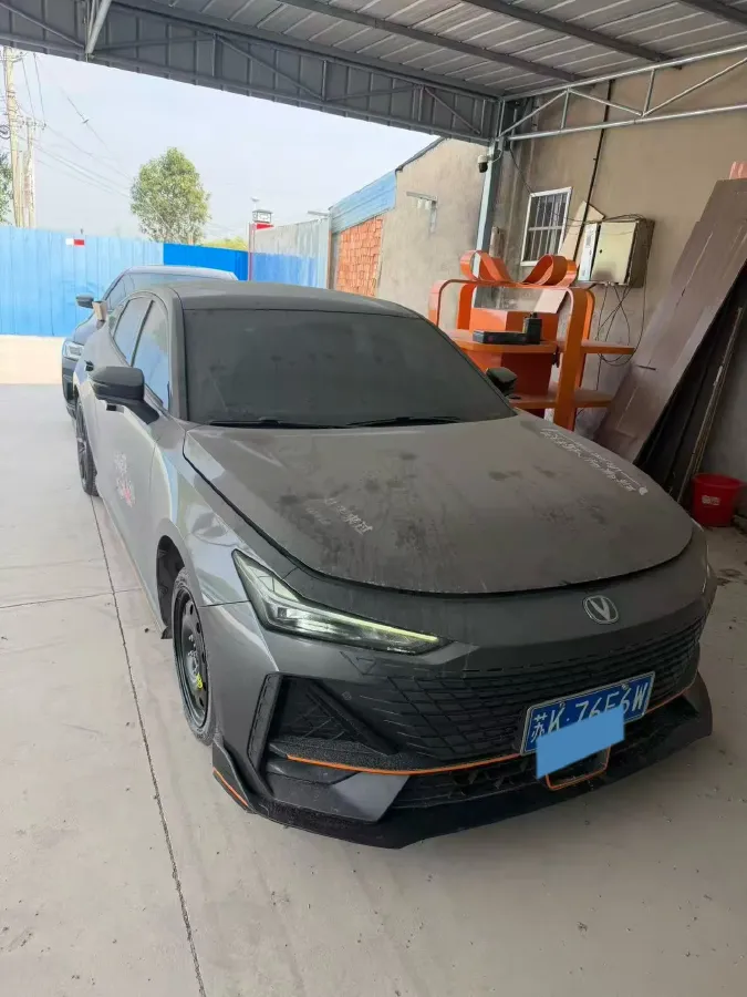 2022 ChangAn UNI-V 1.5T 188HP L4 7DCT,autocango,china used car exporter,china ev exporter,chinese used car exporter,chinese used ev exporter