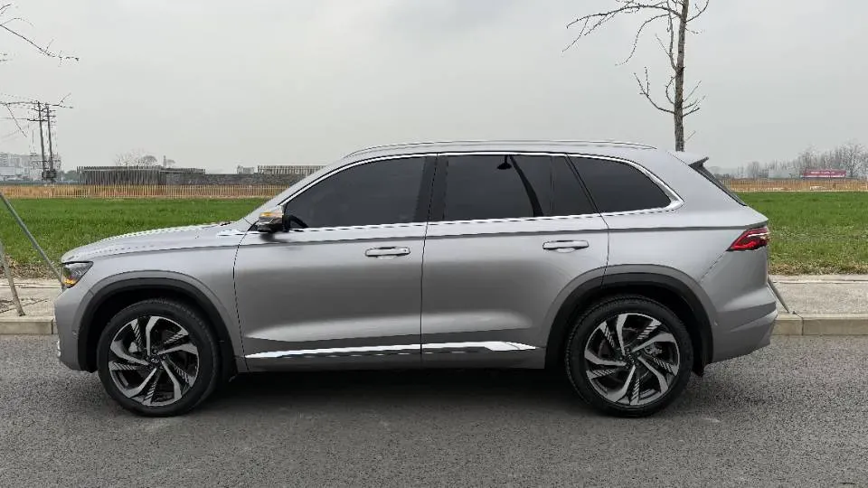 2021 Geely Monjaro 2.0T 218HP L4 7DCT,autocango,china used car exporter,china ev exporter,chinese used car exporter,chinese used ev exporter