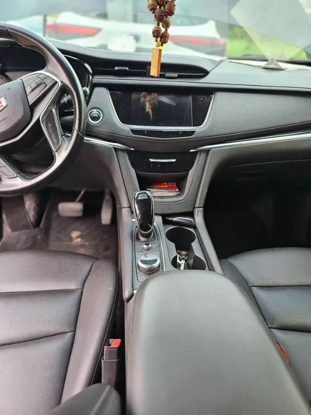 2021 Cadillac XT5 2.0T 237HP L4 9AT,autocango,china used car exporter,china ev exporter,chinese used car exporter,chinese used ev exporter