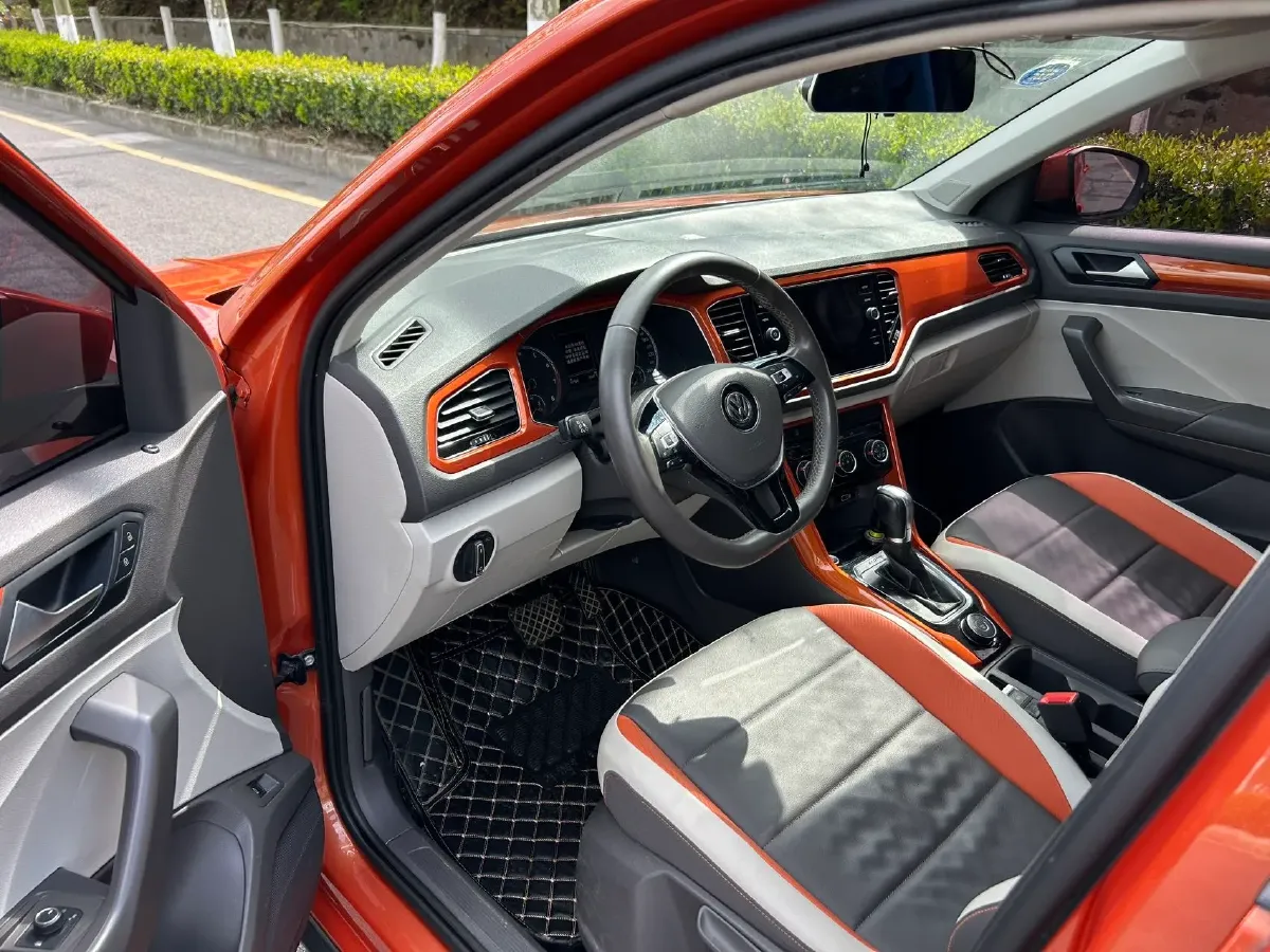 2018 Volkswagen Touran 1.4T 150HP L4 7DCT,autocango,china used car exporter,china ev exporter,chinese used car exporter,chinese used ev exporter