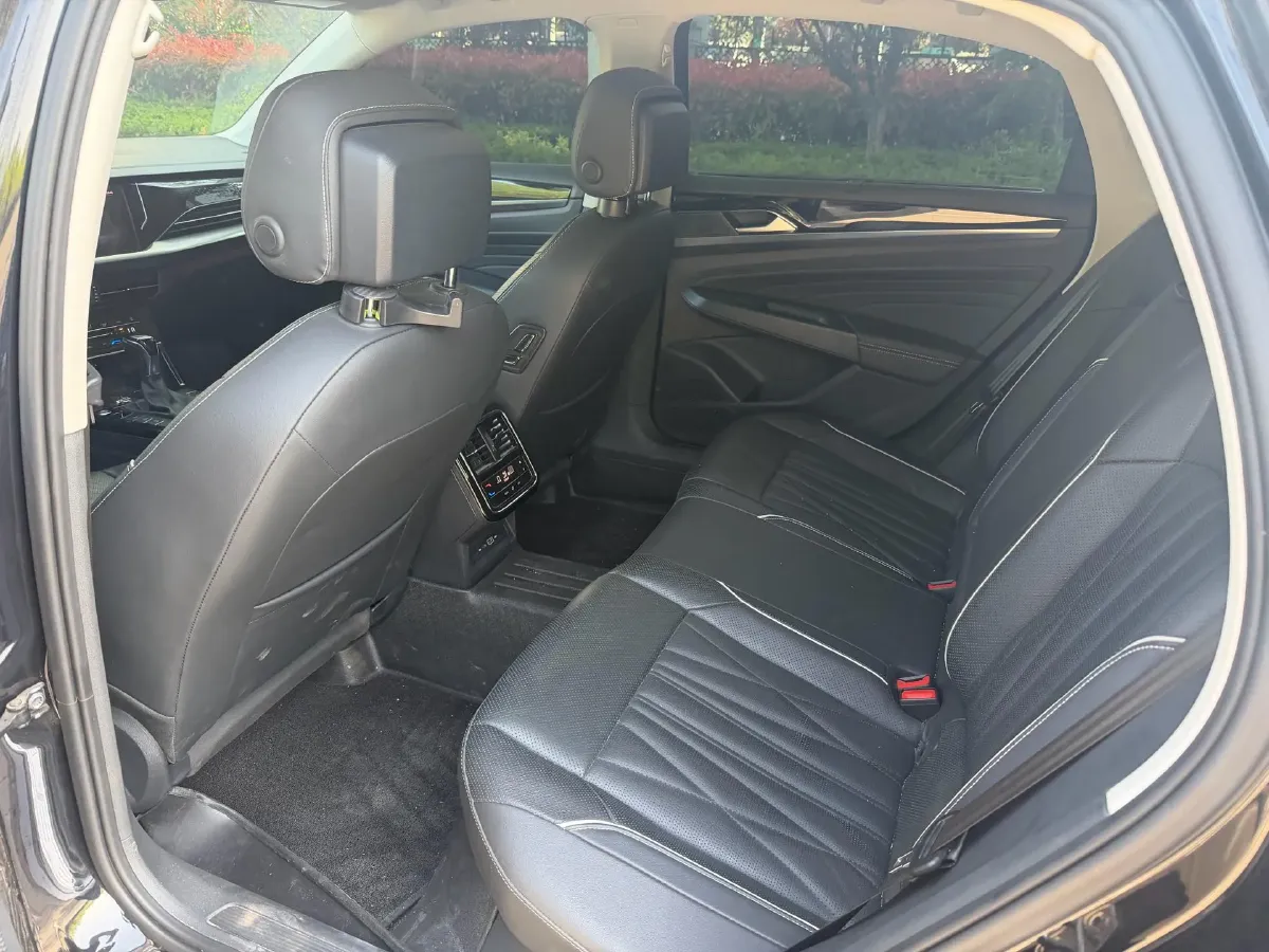 2022 Xpeng P7 BEV 60.2KWH,autocango,china used car exporter,china ev exporter,chinese used car exporter,chinese used ev exporter