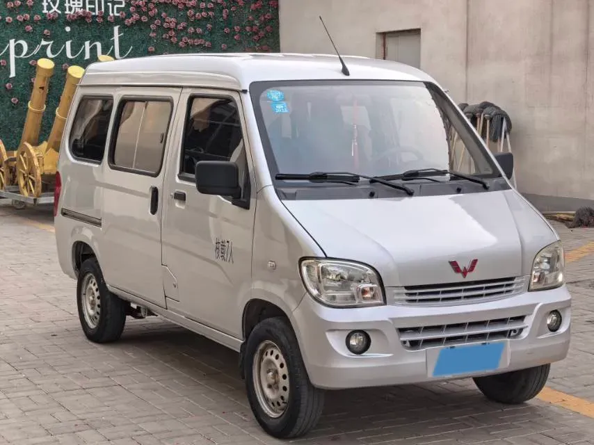 2015 WuLing ZhiGuang 1.2L 82HP L4 5MT,autocango,china used car exporter,china ev exporter,chinese used car exporter,chinese used ev exporter