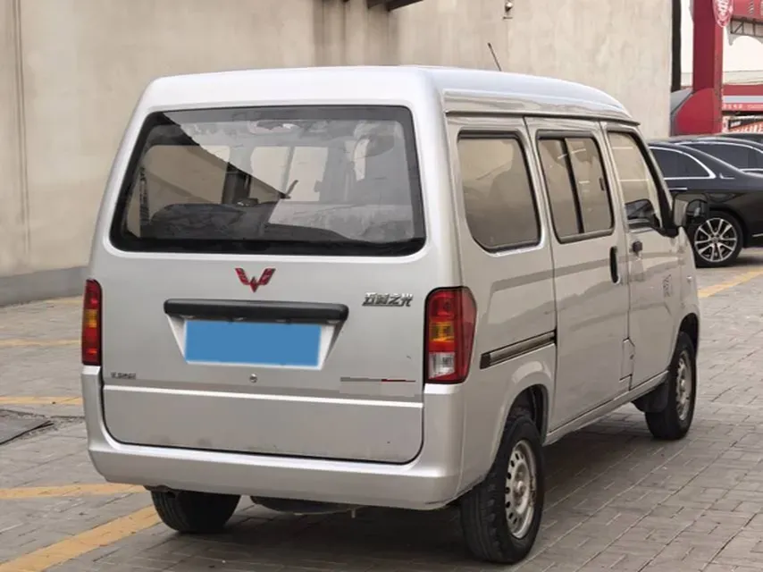 2015 WuLing ZhiGuang 1.2L 82HP L4 5MT,autocango,china used car exporter,china ev exporter,chinese used car exporter,chinese used ev exporter