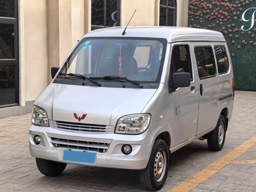 2015 WuLing ZhiGuang 1.2L 82HP L4 5MT,autocango,china used car exporter,china ev exporter,chinese used car exporter,chinese used ev exporter