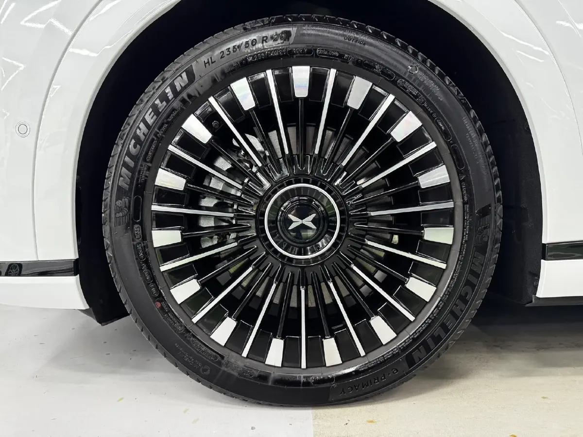 2025 Xpeng X9 BEV,autocango,china used car exporter,china ev exporter,chinese used car exporter,chinese used ev exporter