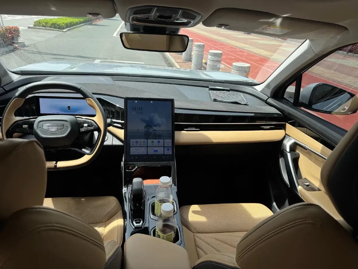 2023 Geely StarRay 1.5T 181HP L4 7DCT,autocango,china used car exporter,china ev exporter,chinese used car exporter,chinese used ev exporter