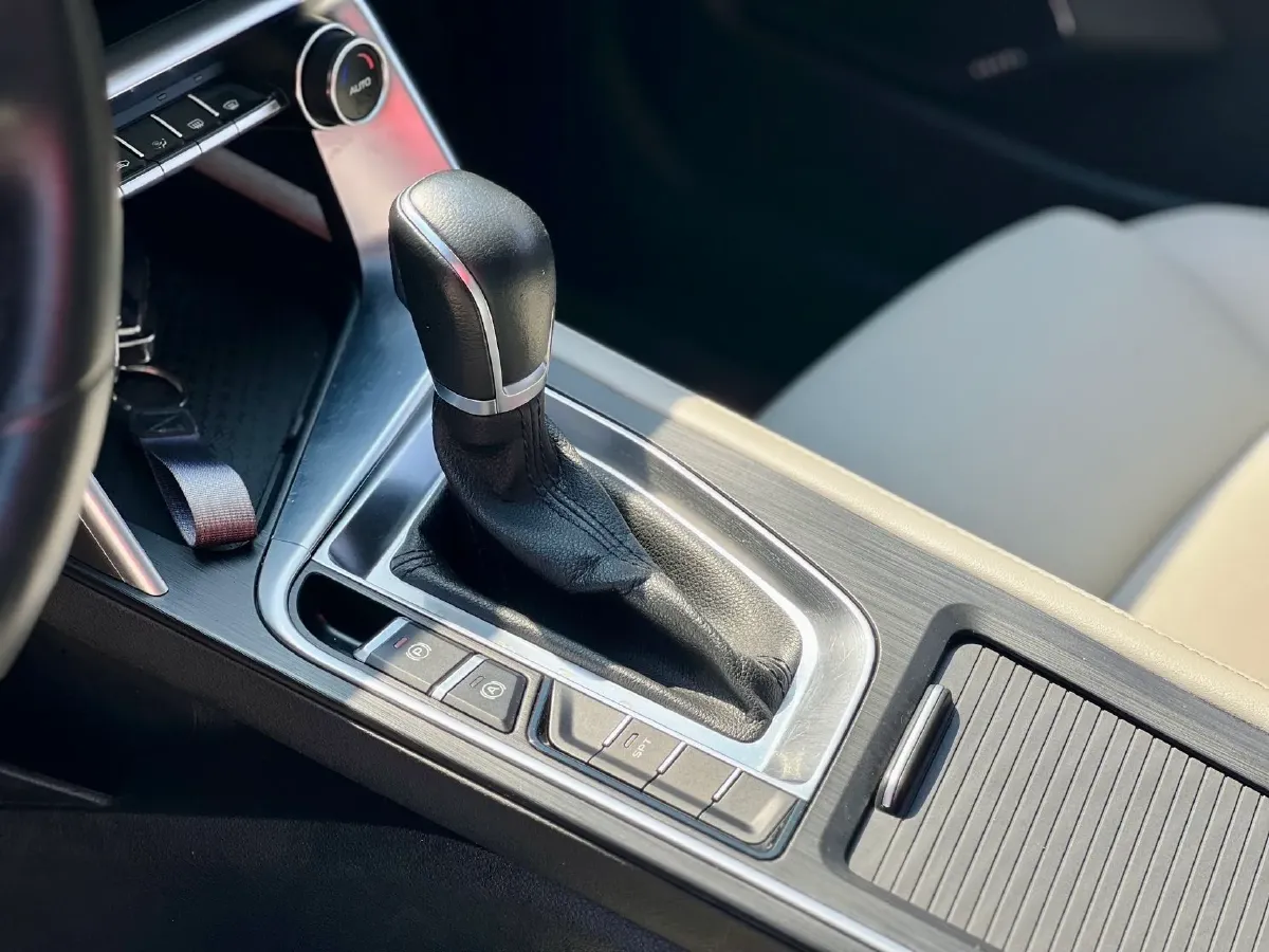 2018 Geely Binray 1.4T 133HP L4 CVT,autocango,china used car exporter,china ev exporter,chinese used car exporter,chinese used ev exporter