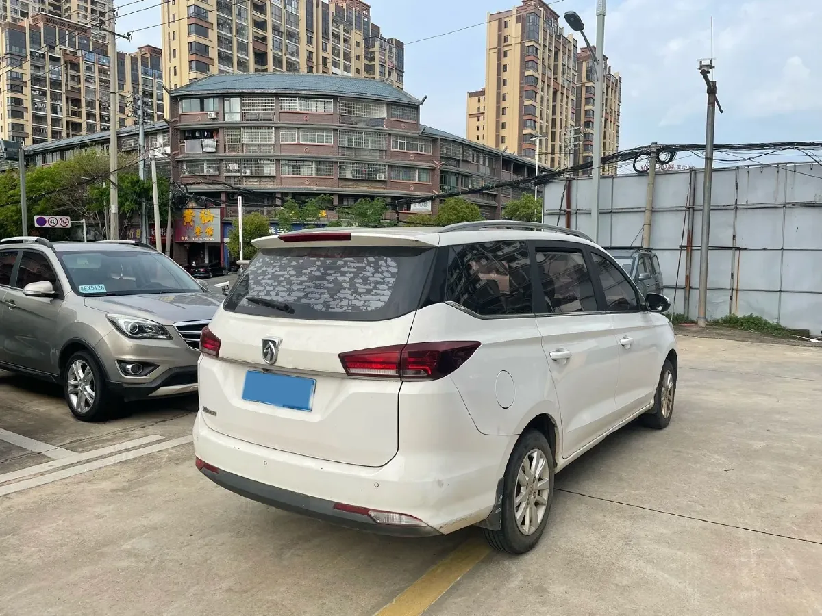 2019 BaoJun 360 1.5L 105HP L4 6MT,autocango,china used car exporter,china ev exporter,chinese used car exporter,chinese used ev exporter