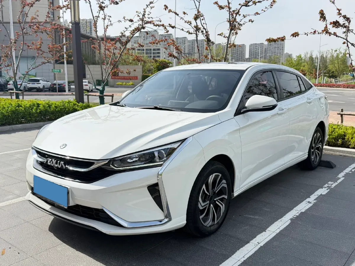 2021 DongFeng Aeolus YiXuan 1.5T 150HP L4 6DCT,autocango,china used car exporter,china ev exporter,chinese used car exporter,chinese used ev exporter