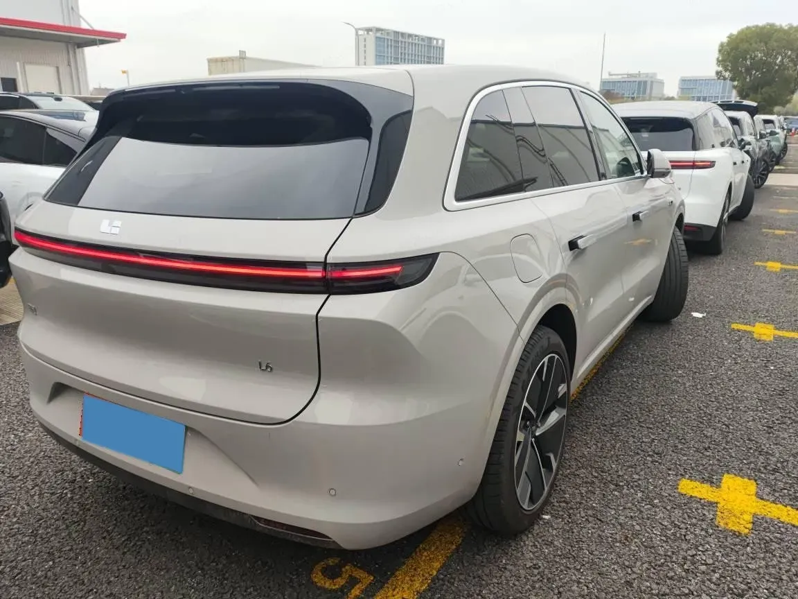 2025 Li L6 Range Extended 154HP L4 REEV,autocango,china used car exporter,china ev exporter,chinese used car exporter,chinese used ev exporter