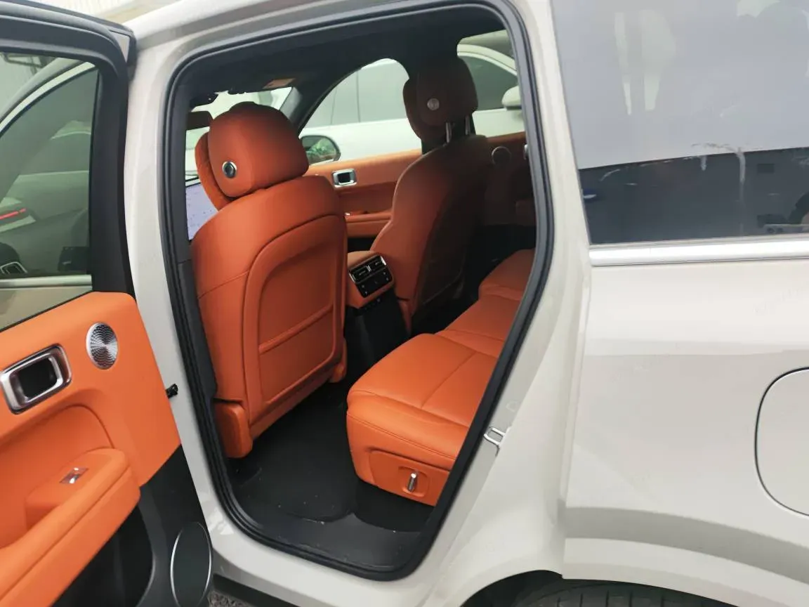 2025 Li L6 Range Extended 154HP L4 REEV,autocango,china used car exporter,china ev exporter,chinese used car exporter,chinese used ev exporter